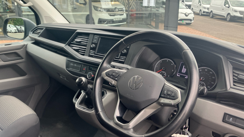 Volkswagen Transporter T32 Swb Diesel 2.0 TDI 110 Highline Kombi Van